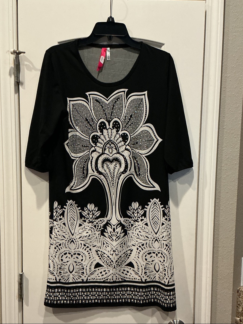 Cristinalove Black and White Floral Print Dress